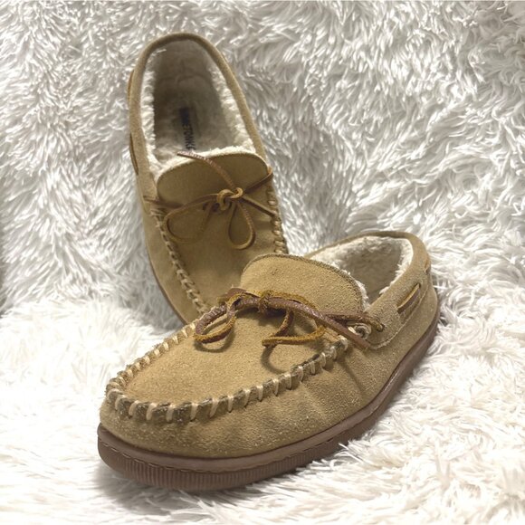 Minnetonka Mens Tan Suede Moccasin Slippers 8.5 Faux Fur Lining Rubber Sole - Picture 3 of 6